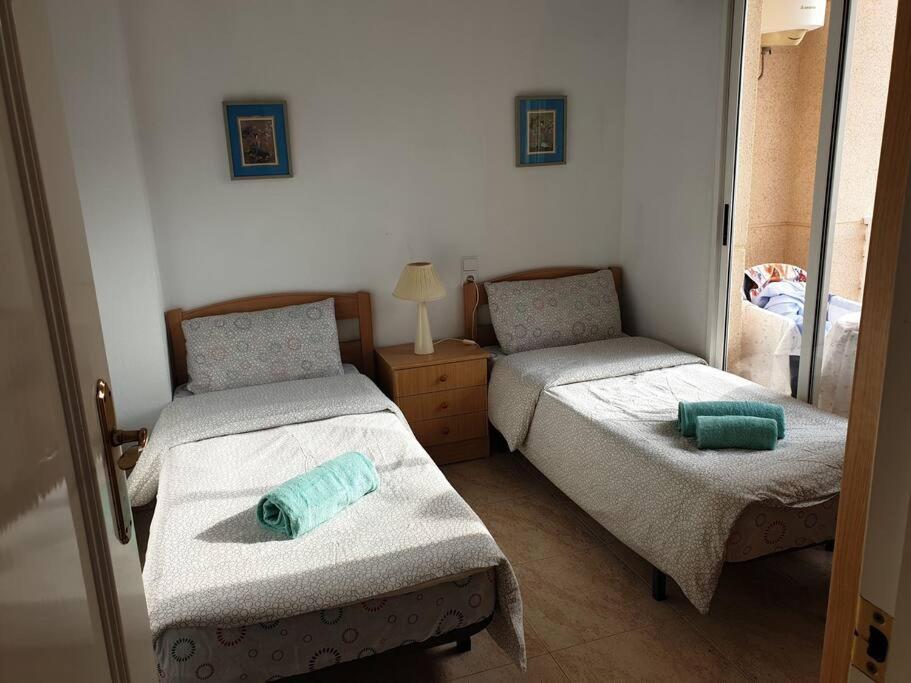 Nice Holidays Apartment In Torreveja, 또레비에하 외부 사진